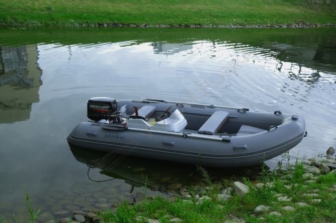 Жестко-надувная лодка Адмирал RIB 380